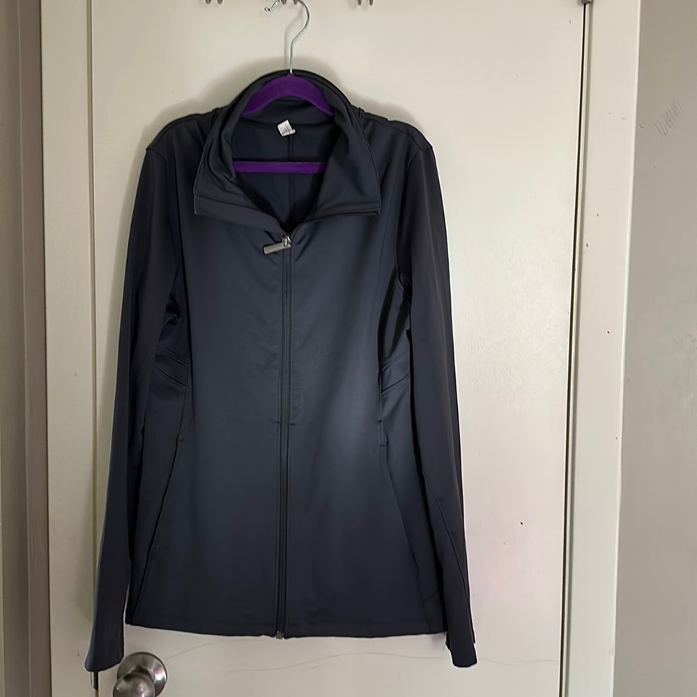 Under armour woman’s sweater
